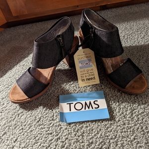 TOMS New Black Sandals